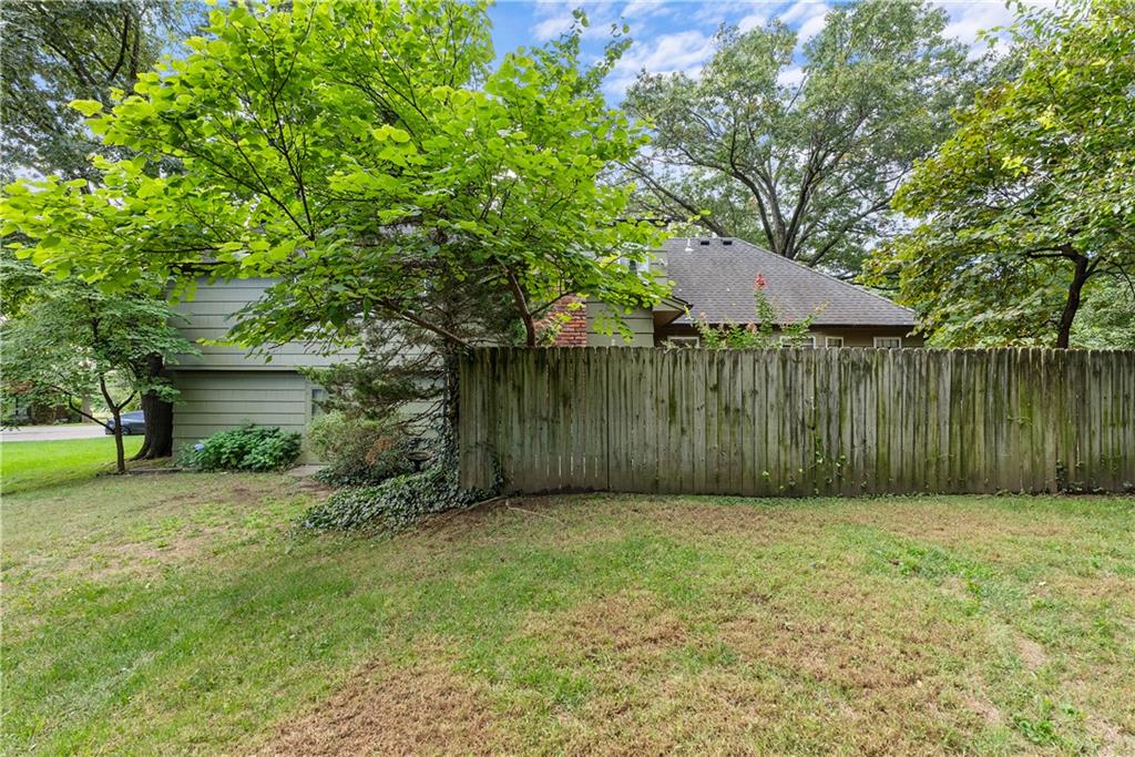 12818 Oakmont Drive Property Photo 37