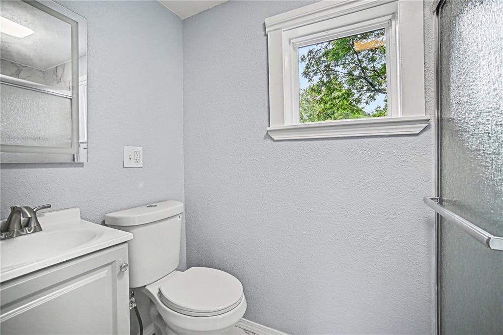 807 E Gudgell Avenue Property Photo 12