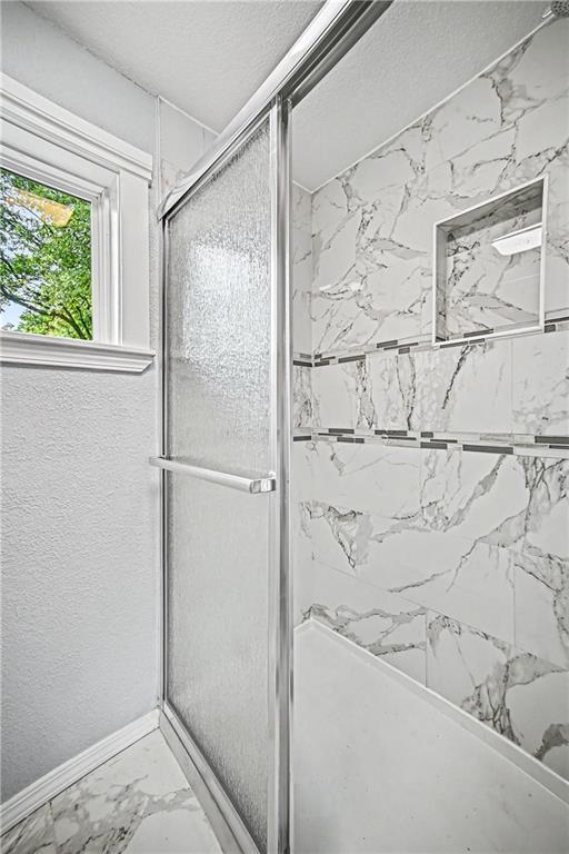 807 E Gudgell Avenue Property Photo 13