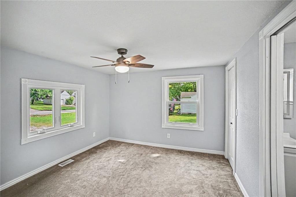 807 E Gudgell Avenue Property Photo 15