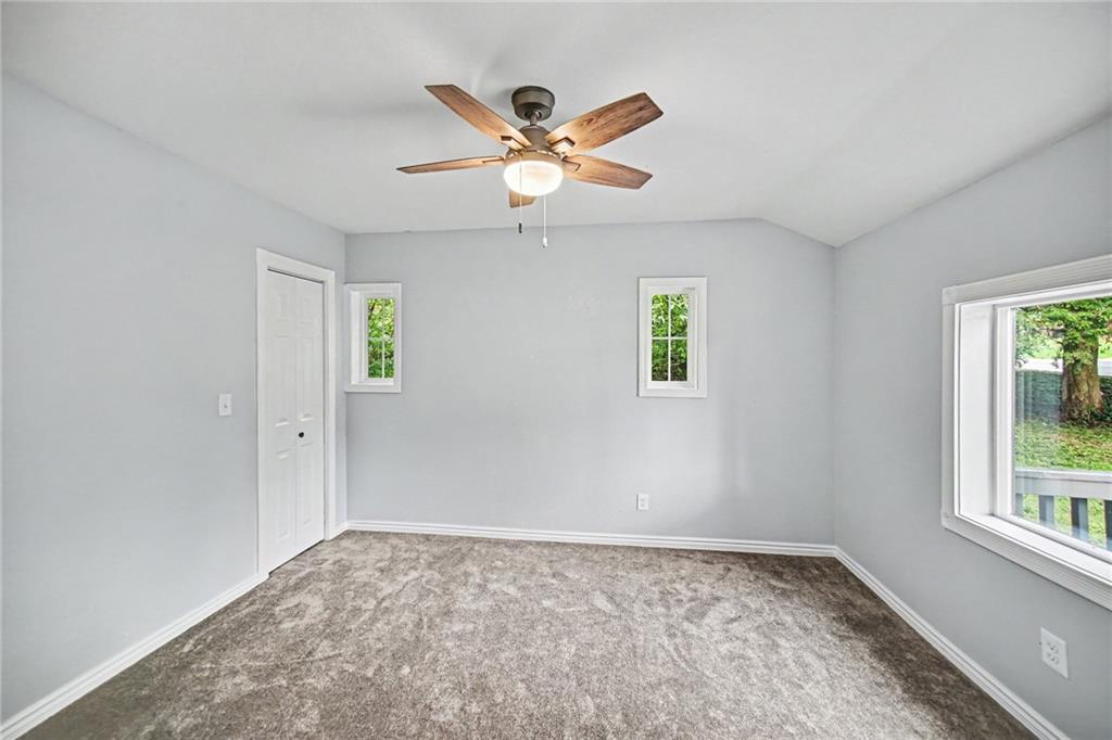 807 E Gudgell Avenue Property Photo 17