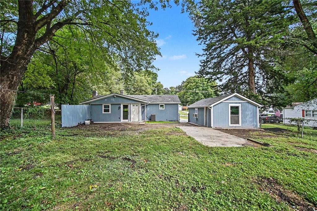 807 E Gudgell Avenue Property Photo 19