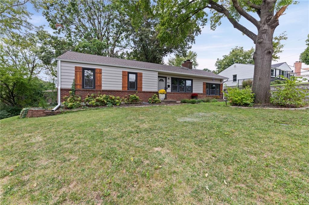 4611 Dover Street Property Photo 3