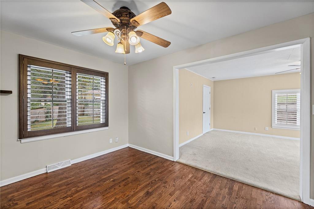 4611 Dover Street Property Photo 6