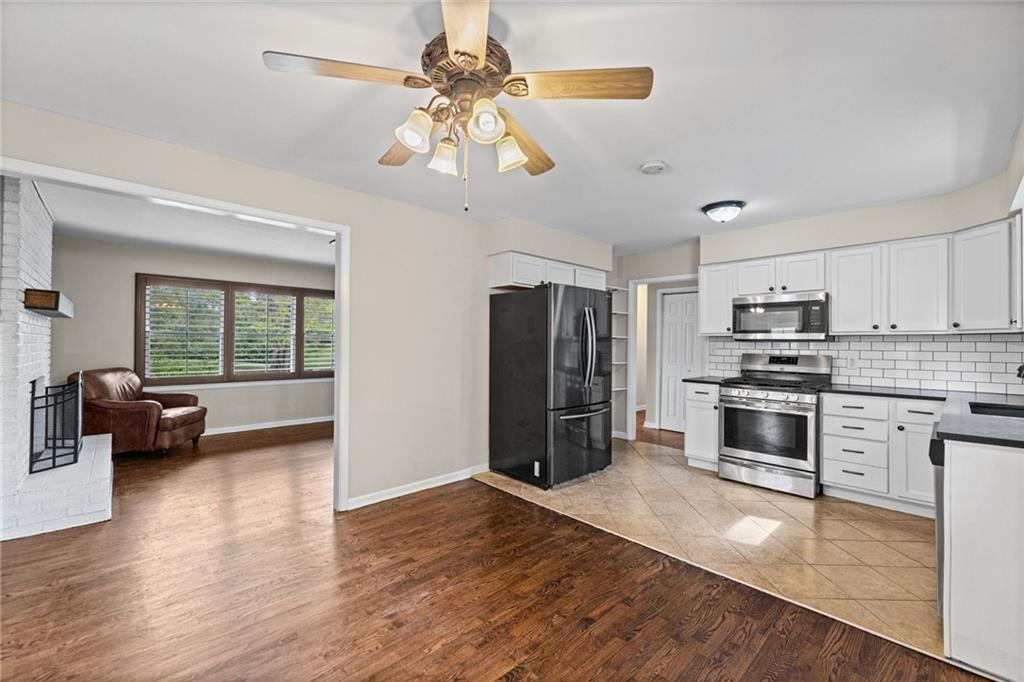 4611 Dover Street Property Photo 7