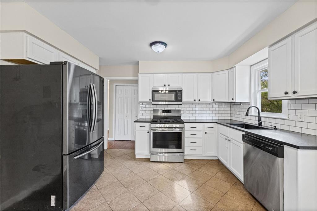 4611 Dover Street Property Photo 8