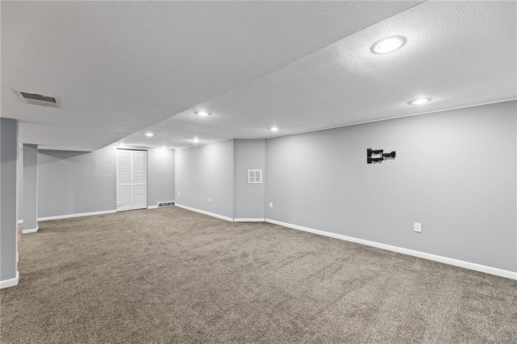 4611 Dover Street Property Photo 25