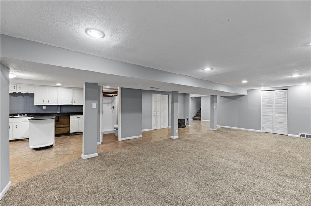 4611 Dover Street Property Photo 26