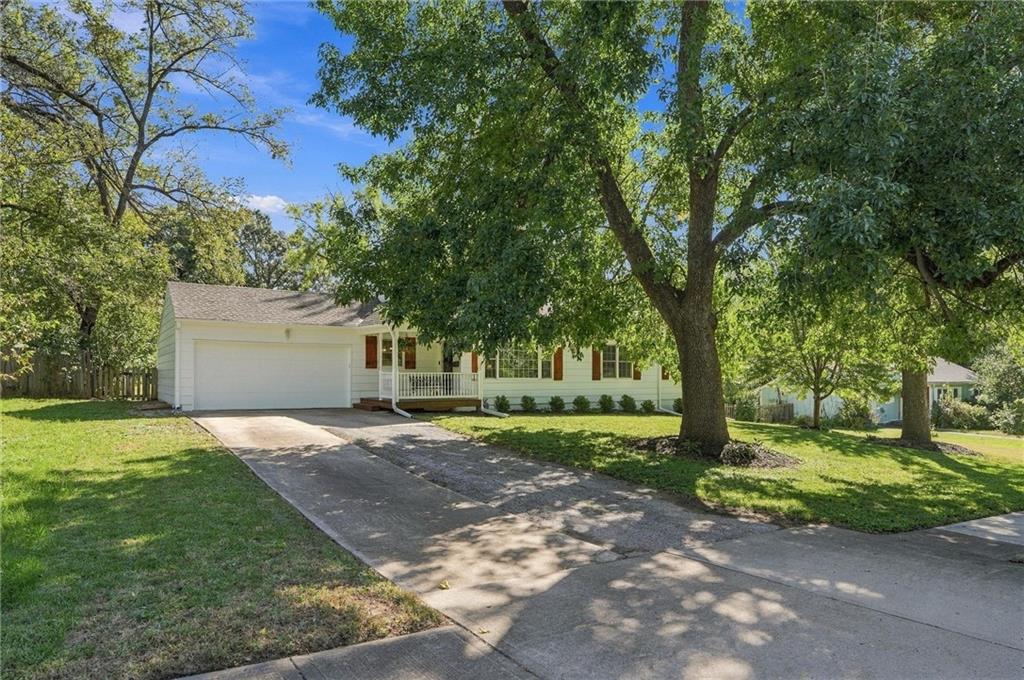 8621 Floyd Street Property Photo 4
