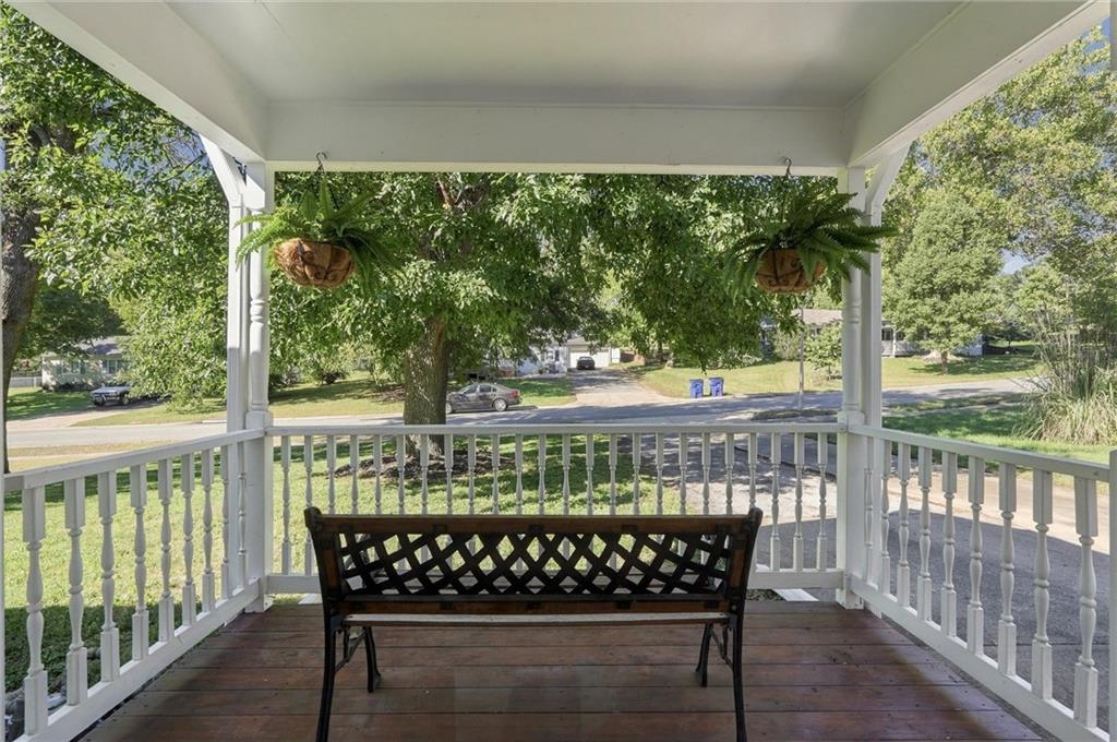 8621 Floyd Street Property Photo 5