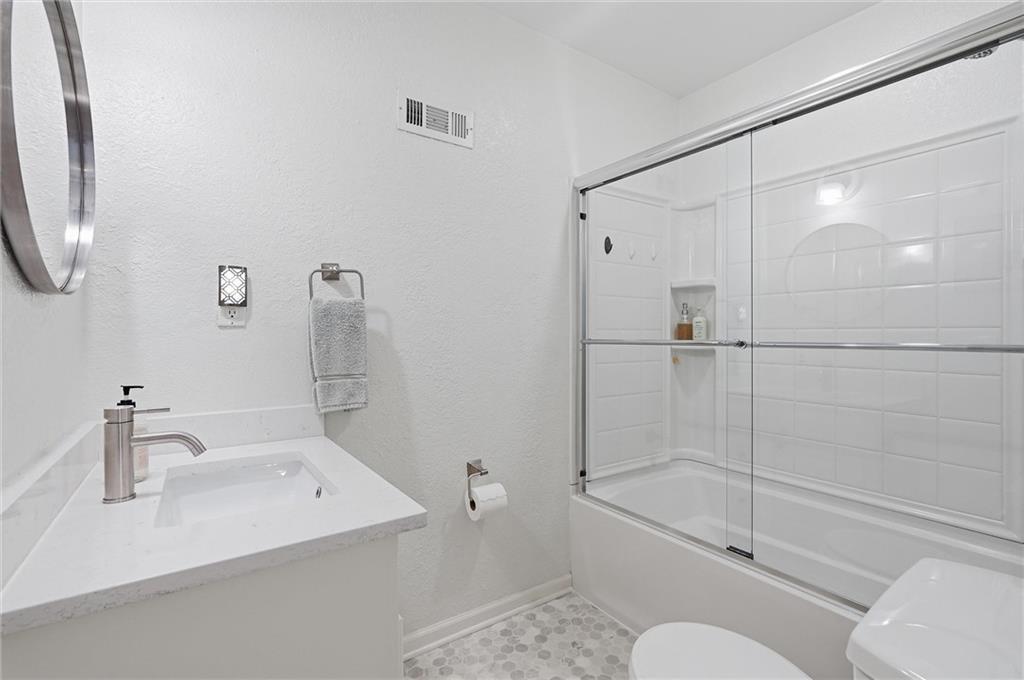 8621 Floyd Street Property Photo 27