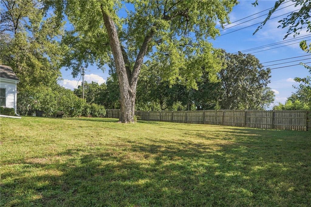 8621 Floyd Street Property Photo 36