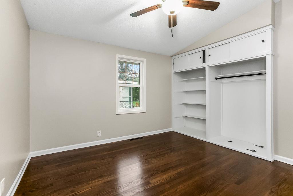 7132 Parallel Parkway Property Photo 15