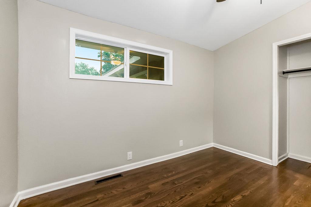 7132 Parallel Parkway Property Photo 16
