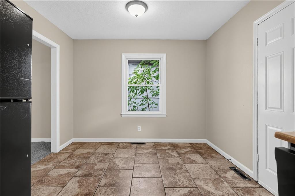 11727 Fremont Avenue Property Photo 7