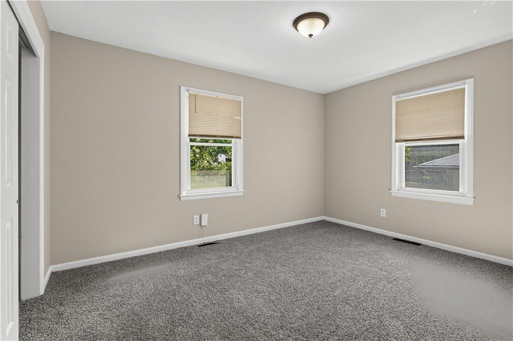 11727 Fremont Avenue Property Photo 18