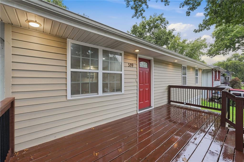 519 Ne 98th Place Property Photo 3