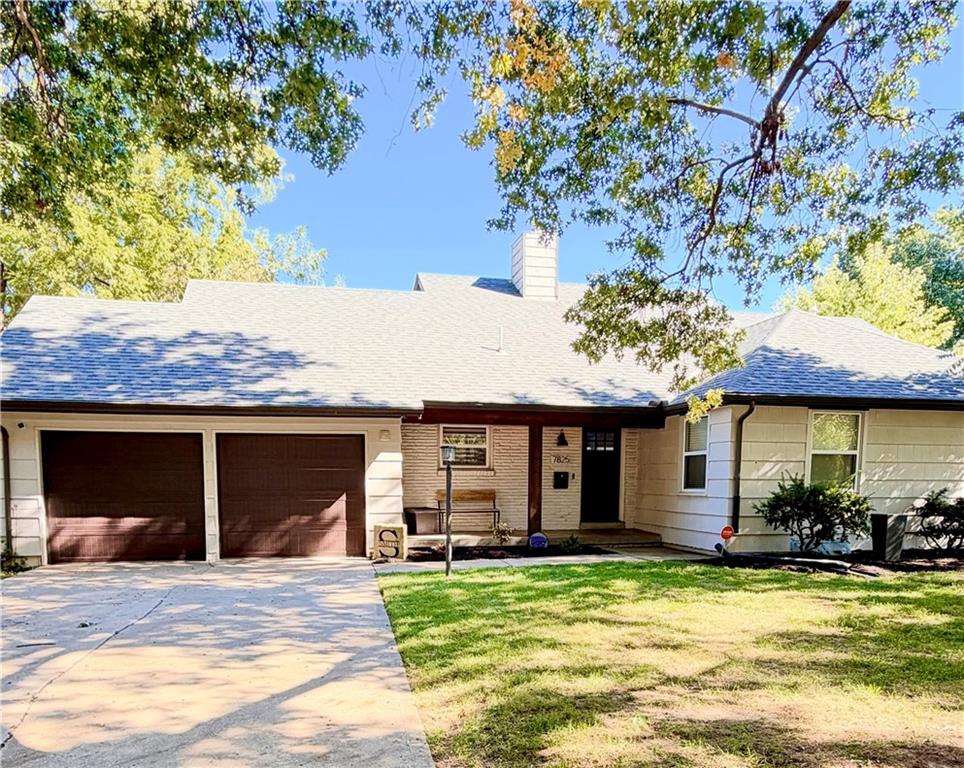 7825 Rosewood Drive Property Photo 1