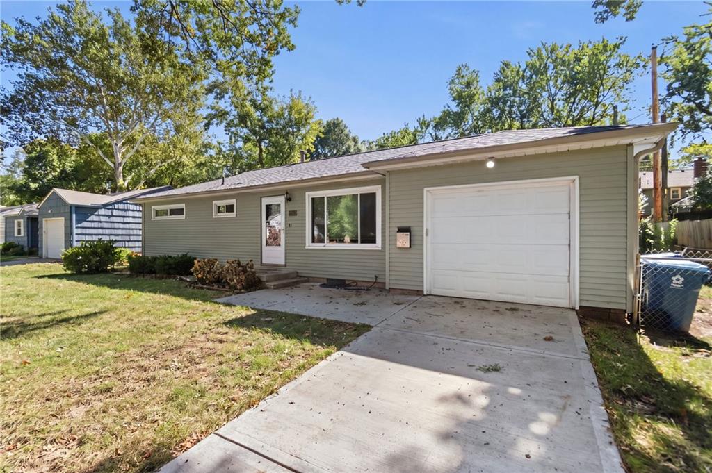 5719 W 81st Street Property Photo 3