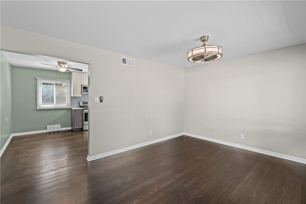 5719 W 81st Street Property Photo 6