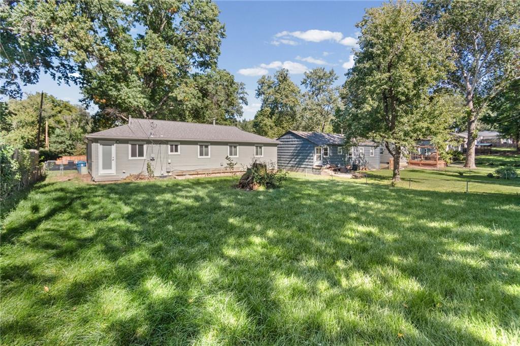 5719 W 81st Street Property Photo 27