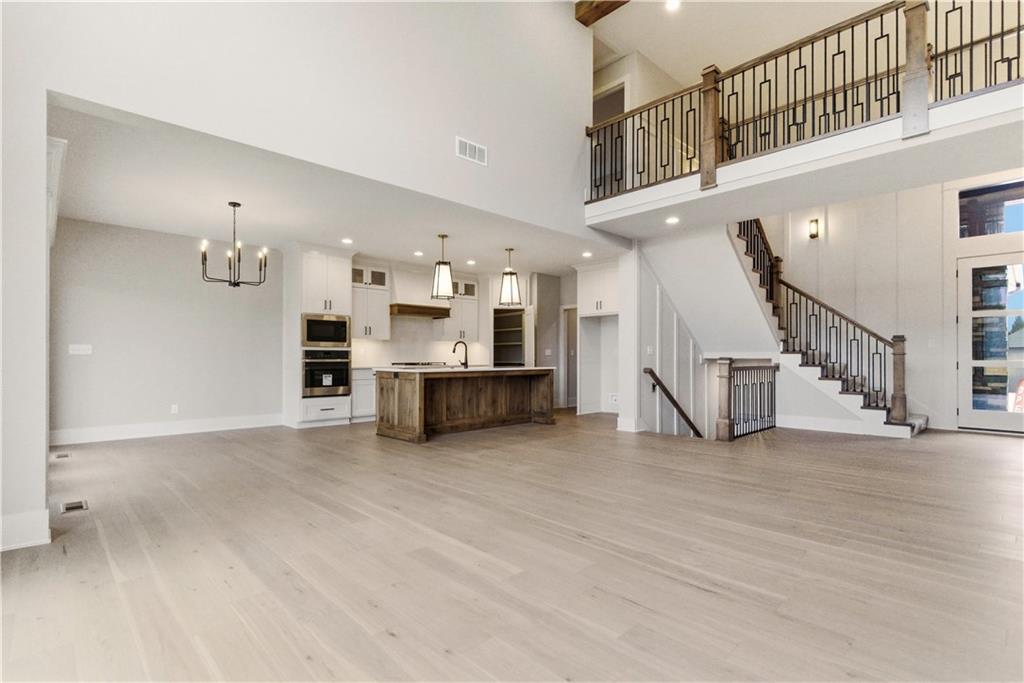 2531 Ne Woodland Oak Circle Property Photo 11