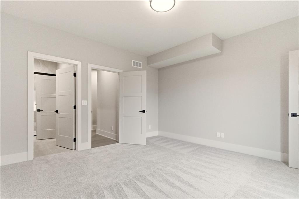 2531 Ne Woodland Oak Circle Property Photo 23