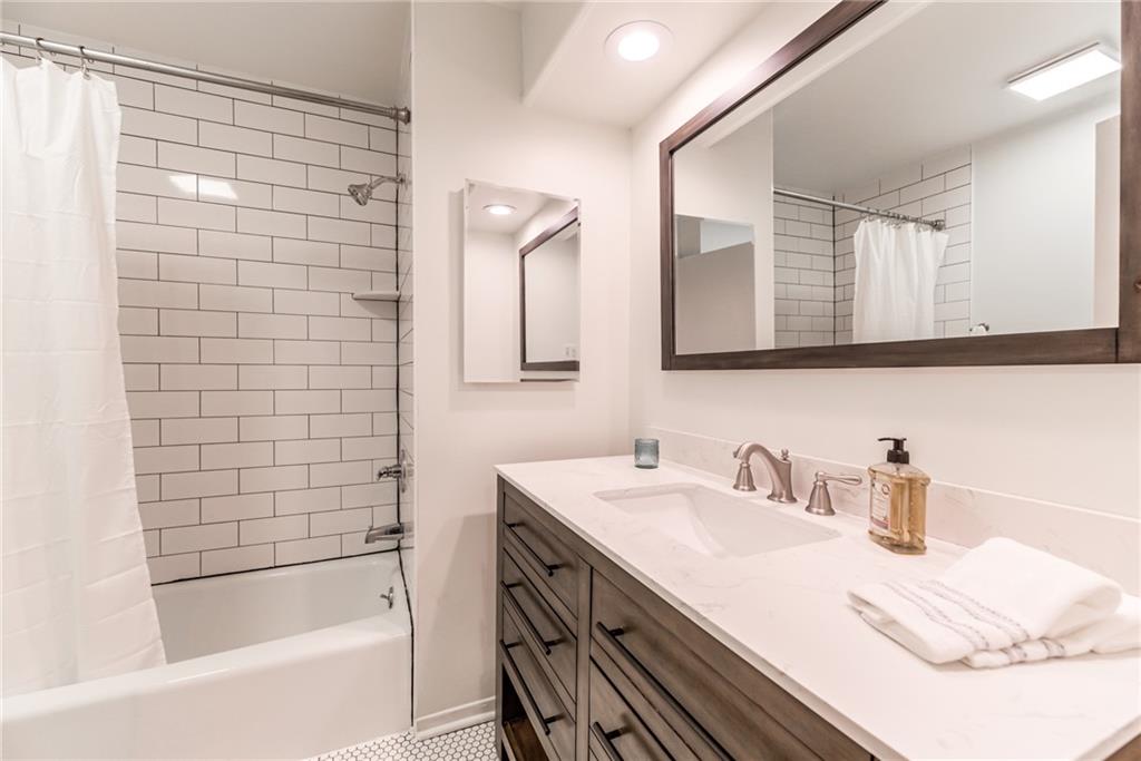 5185 W 75 Street Property Photo 18