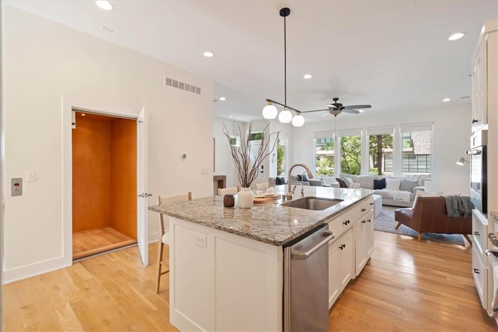 4727 Mercier Street Property Photo 16