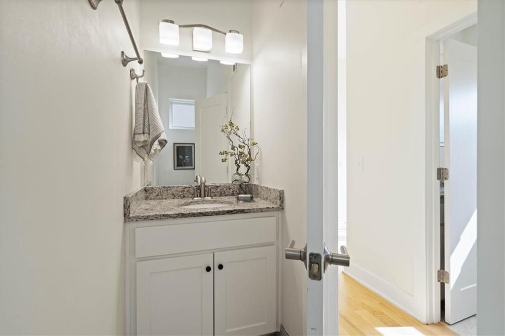 4727 Mercier Street Property Photo 23