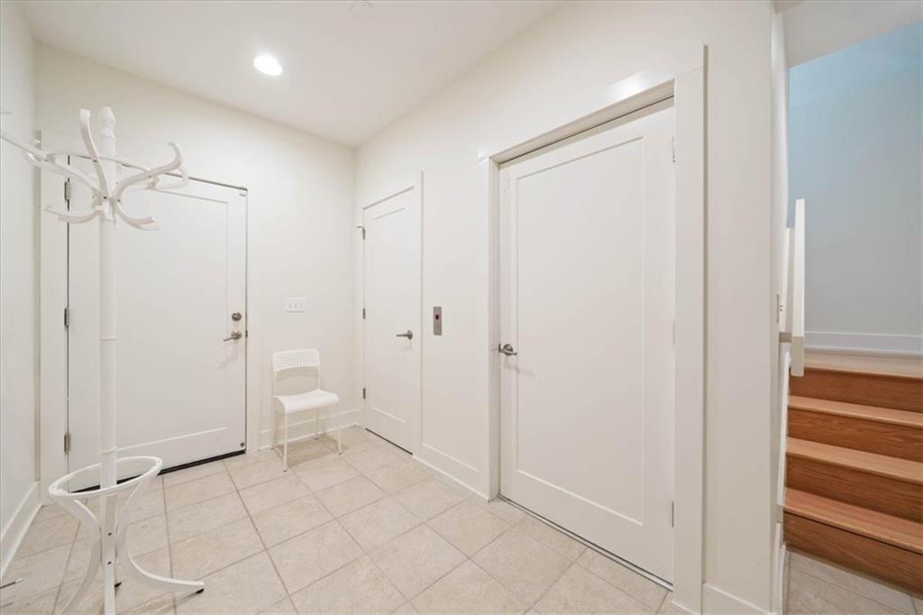 4727 Mercier Street Property Photo 36