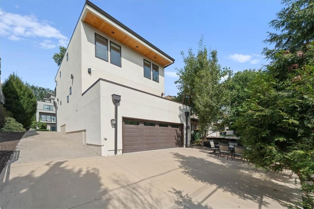 4727 Mercier Street Property Photo 39