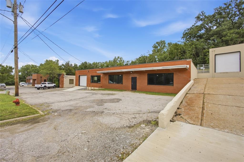 5629 Raytown Road Property Photo 2