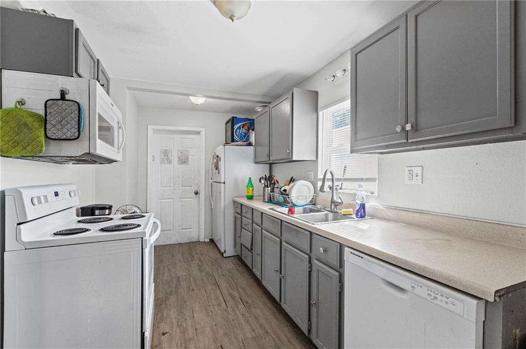 3713 Wood Avenue Property Photo 6