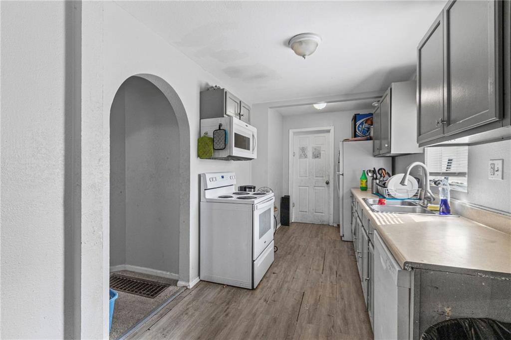 3713 Wood Avenue Property Photo 7