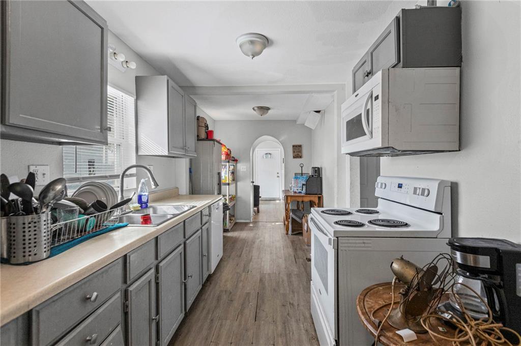 3713 Wood Avenue Property Photo 8