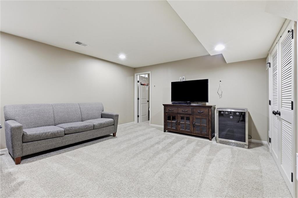 114 S Eastglen Drive Property Photo 32