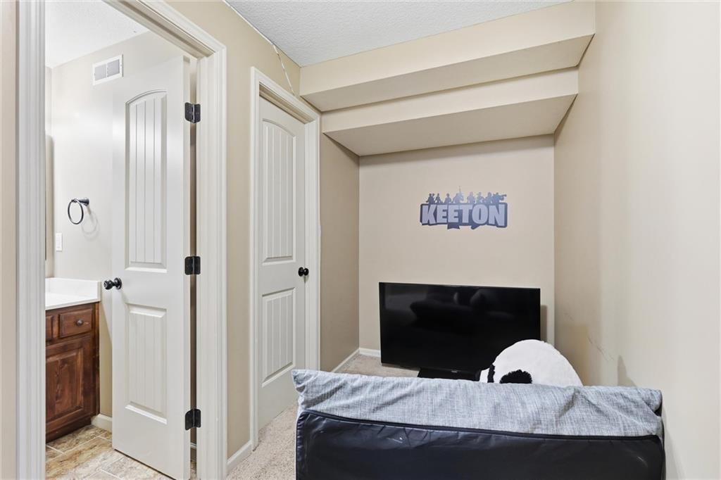 114 S Eastglen Drive Property Photo 34