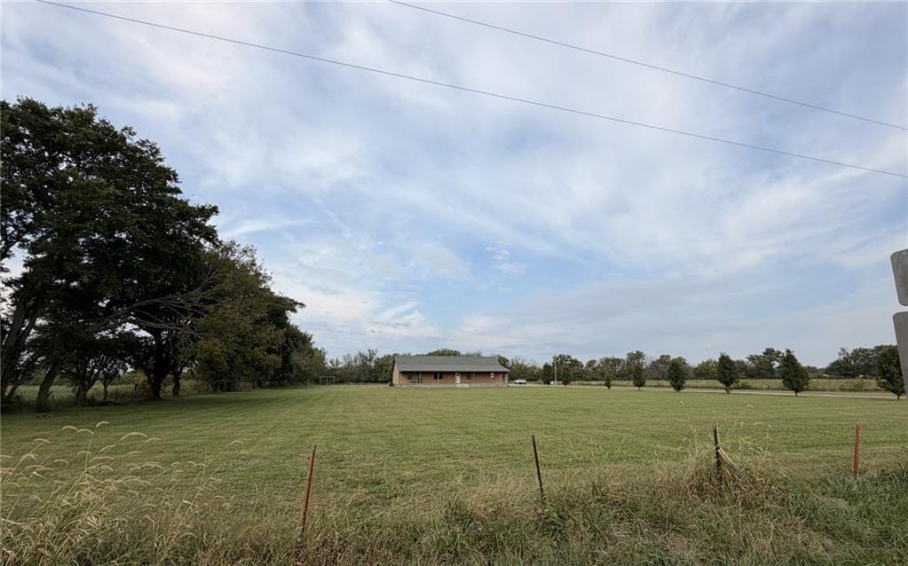123 N 3 Highway Property Photo 2