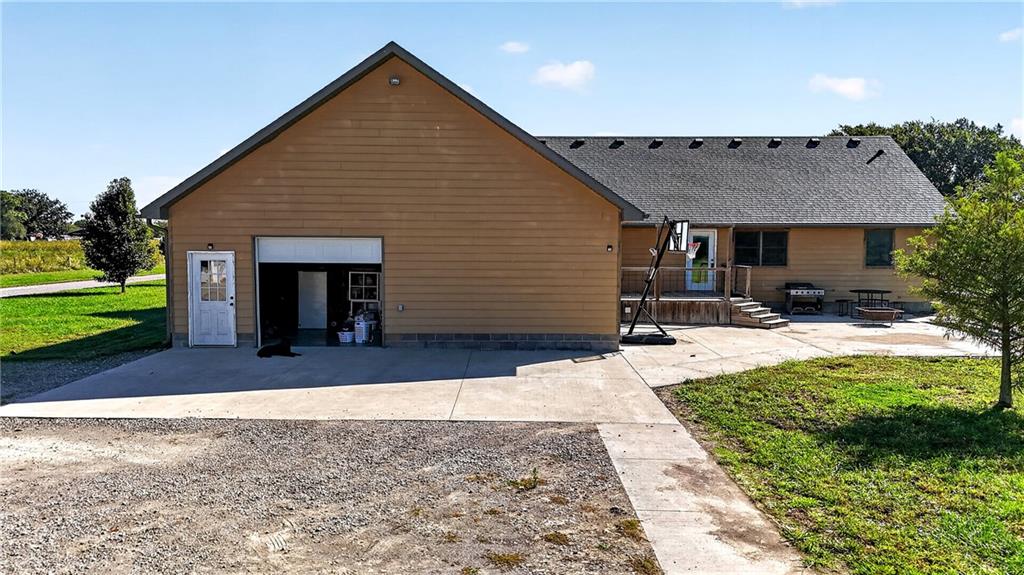 123 N 3 Highway Property Photo 32