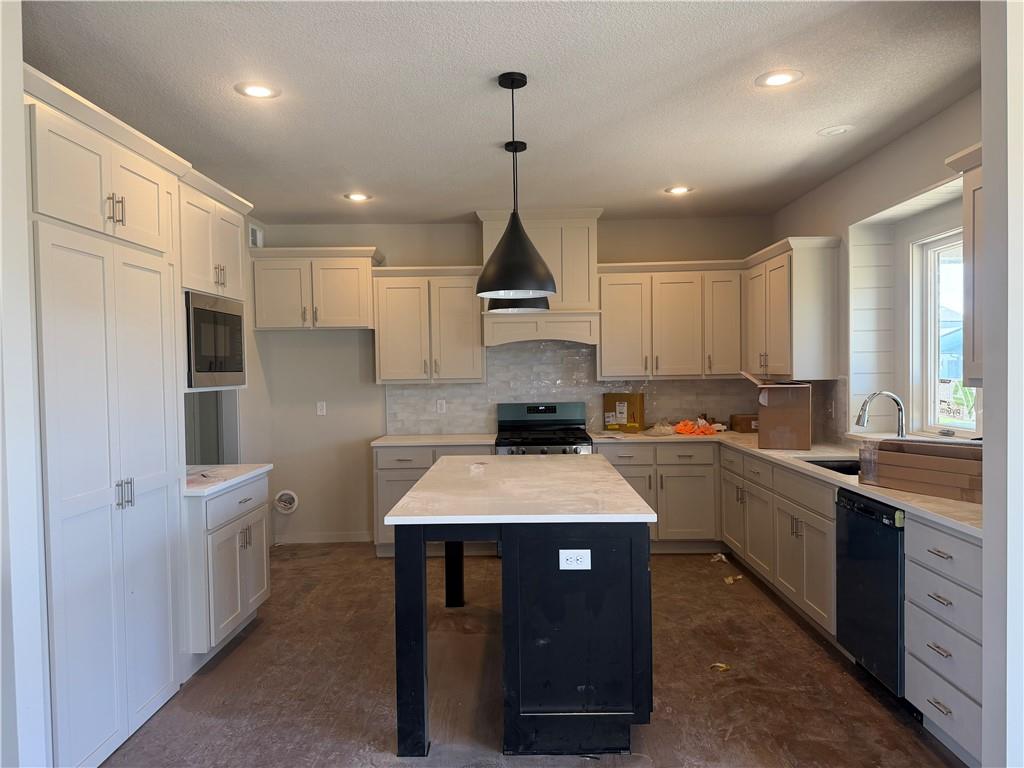 11426 S Emerald Street Property Photo 6