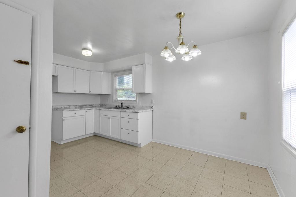 3211 Mark Twain Drive Property Photo 7