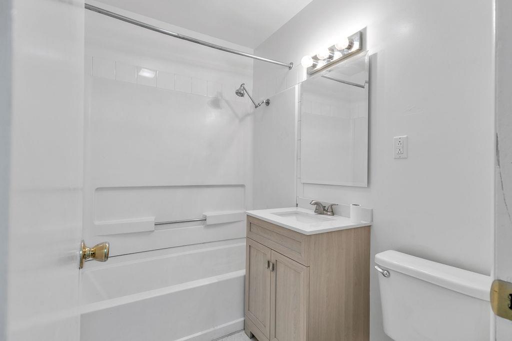 3211 Mark Twain Drive Property Photo 11