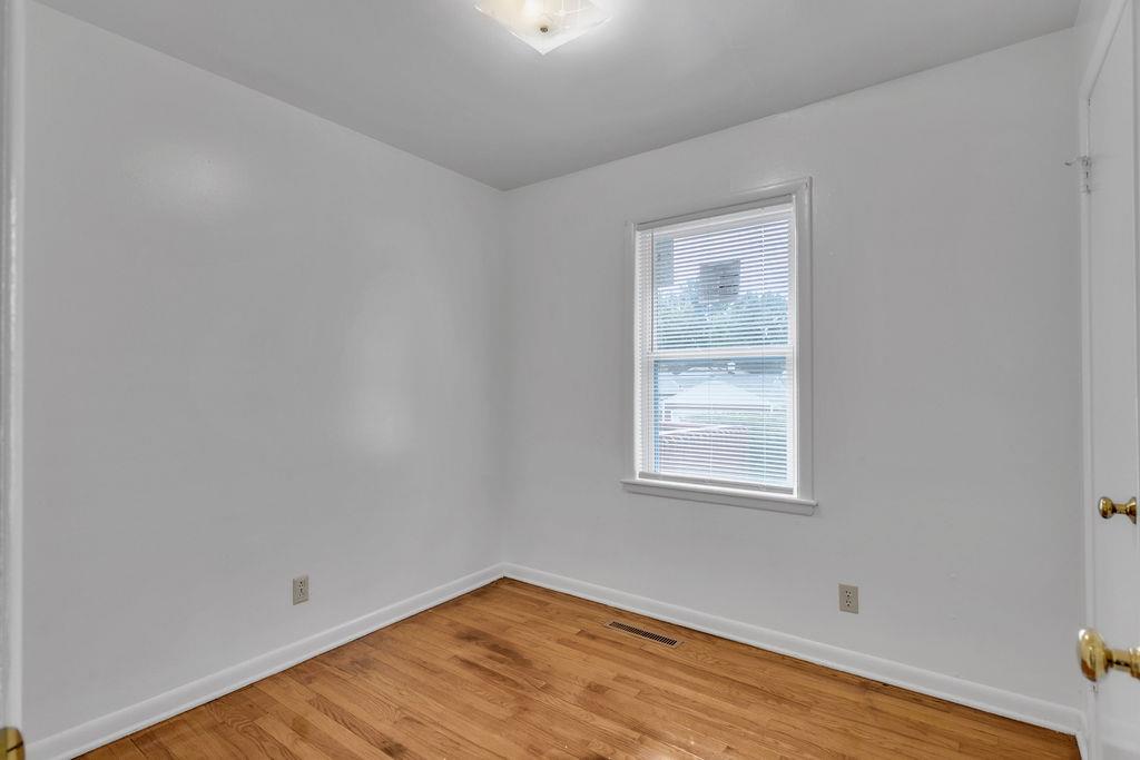 3211 Mark Twain Drive Property Photo 12