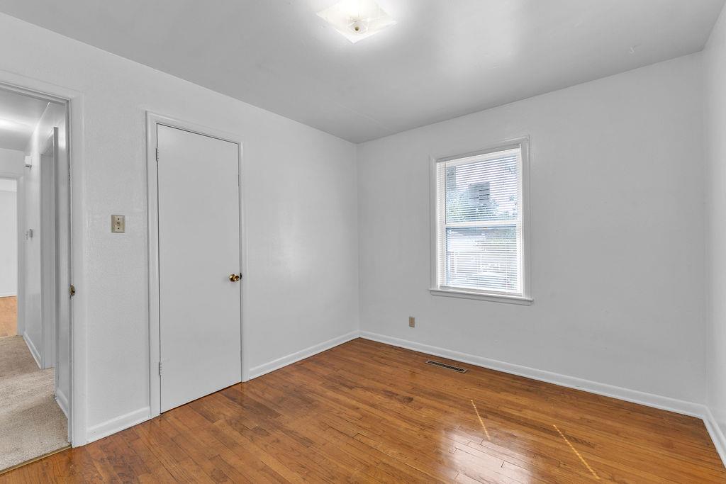 3211 Mark Twain Drive Property Photo 15