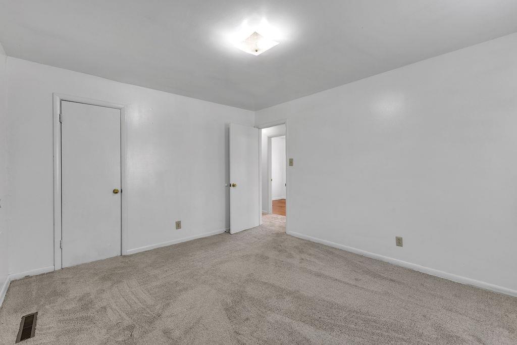3211 Mark Twain Drive Property Photo 19