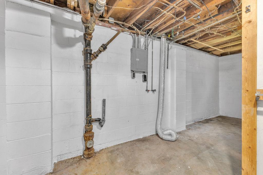 3211 Mark Twain Drive Property Photo 24