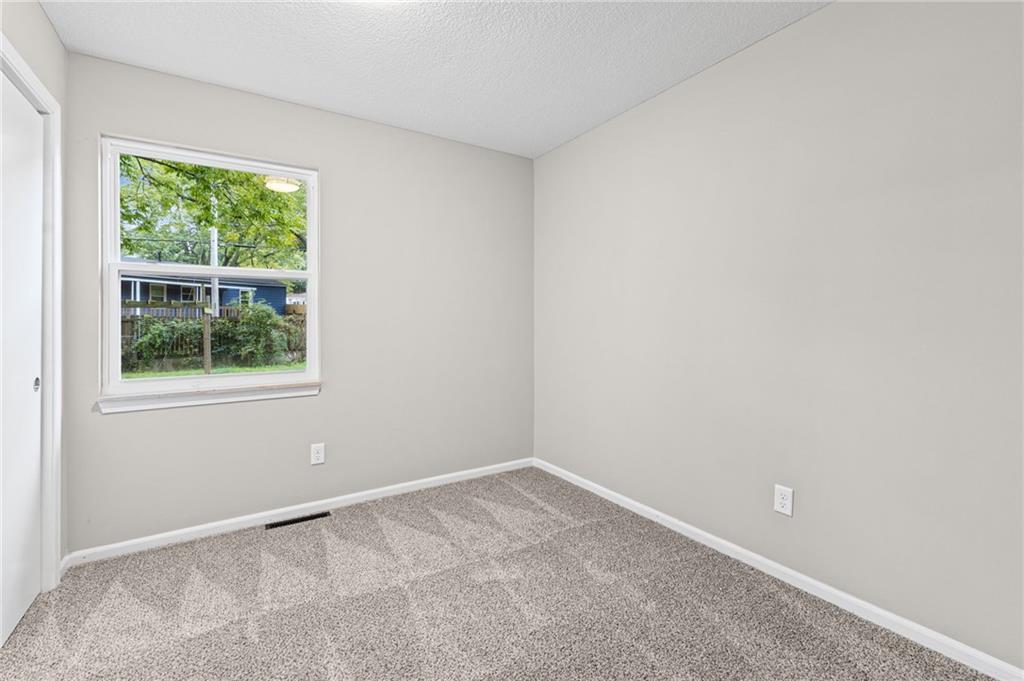 1504 N Emery Street Property Photo 3