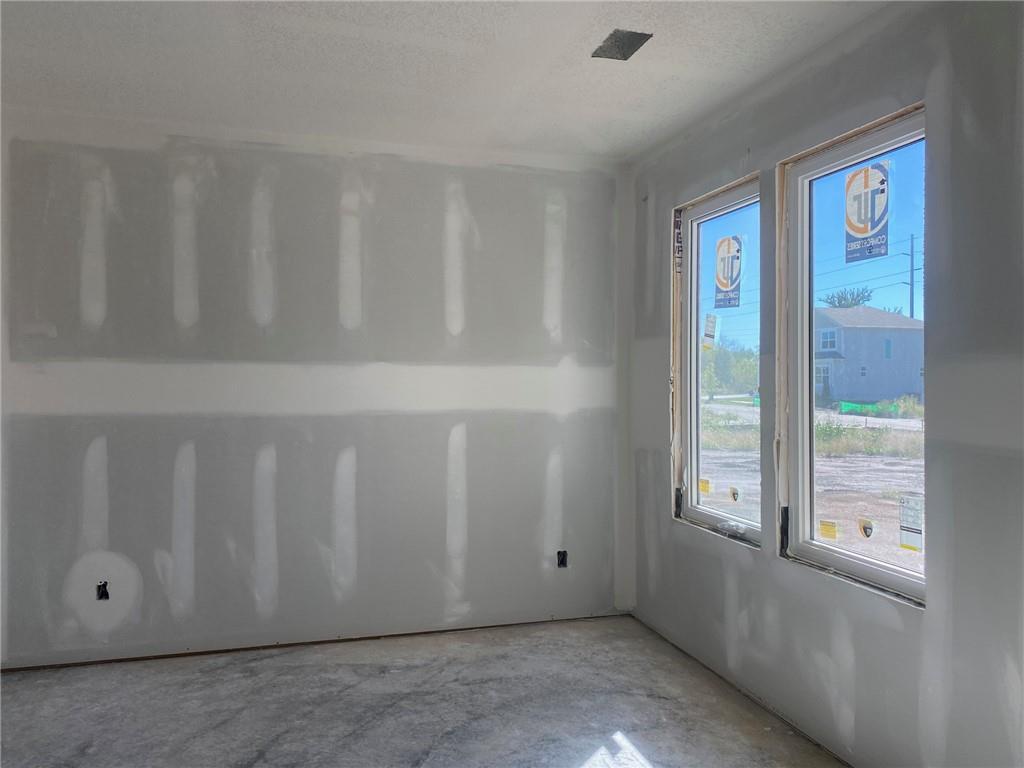19329 Skyview Lane Property Photo 2