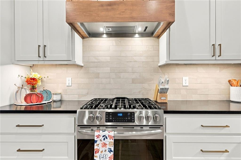 17105 W 170th Street Property Photo 26